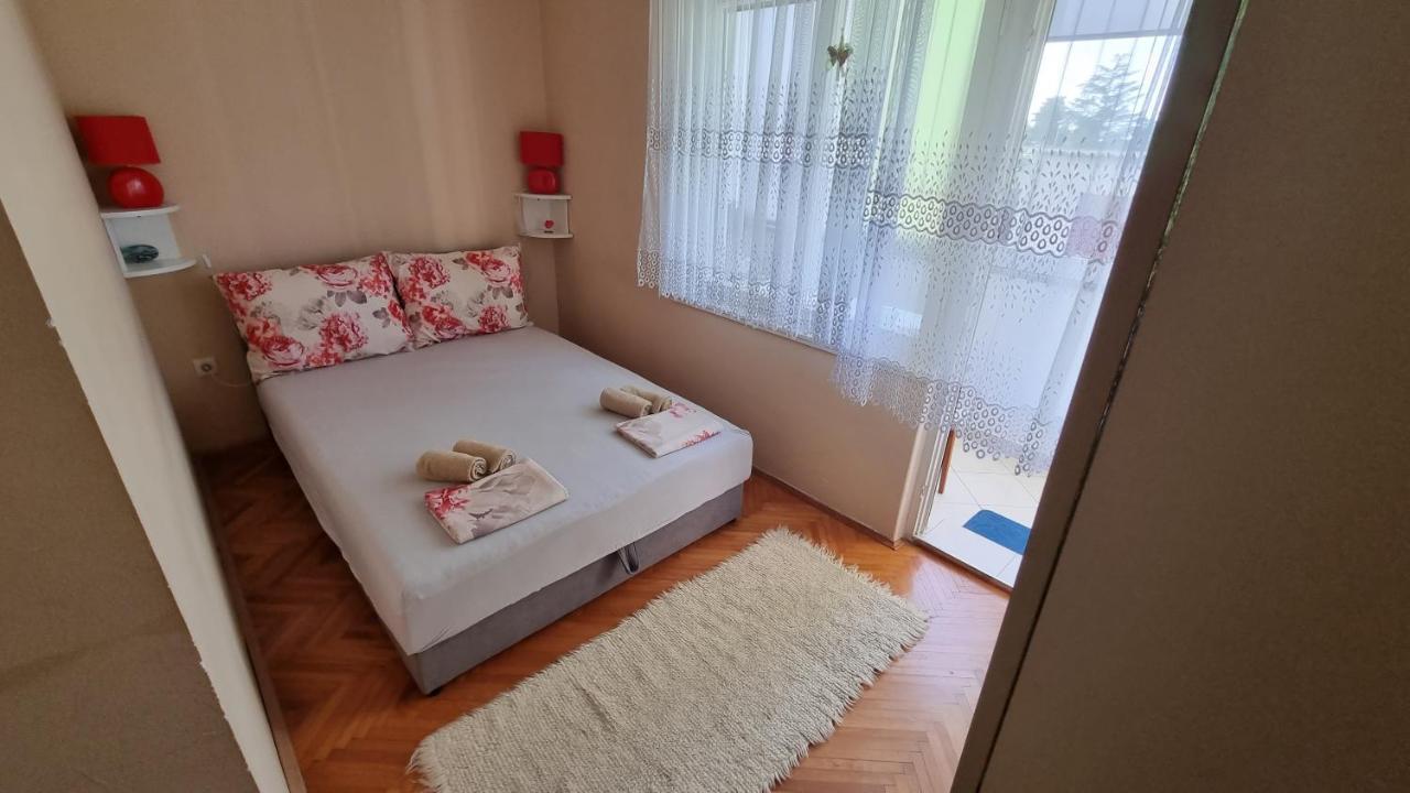 Apartman Ori ウマグ エクステリア 写真