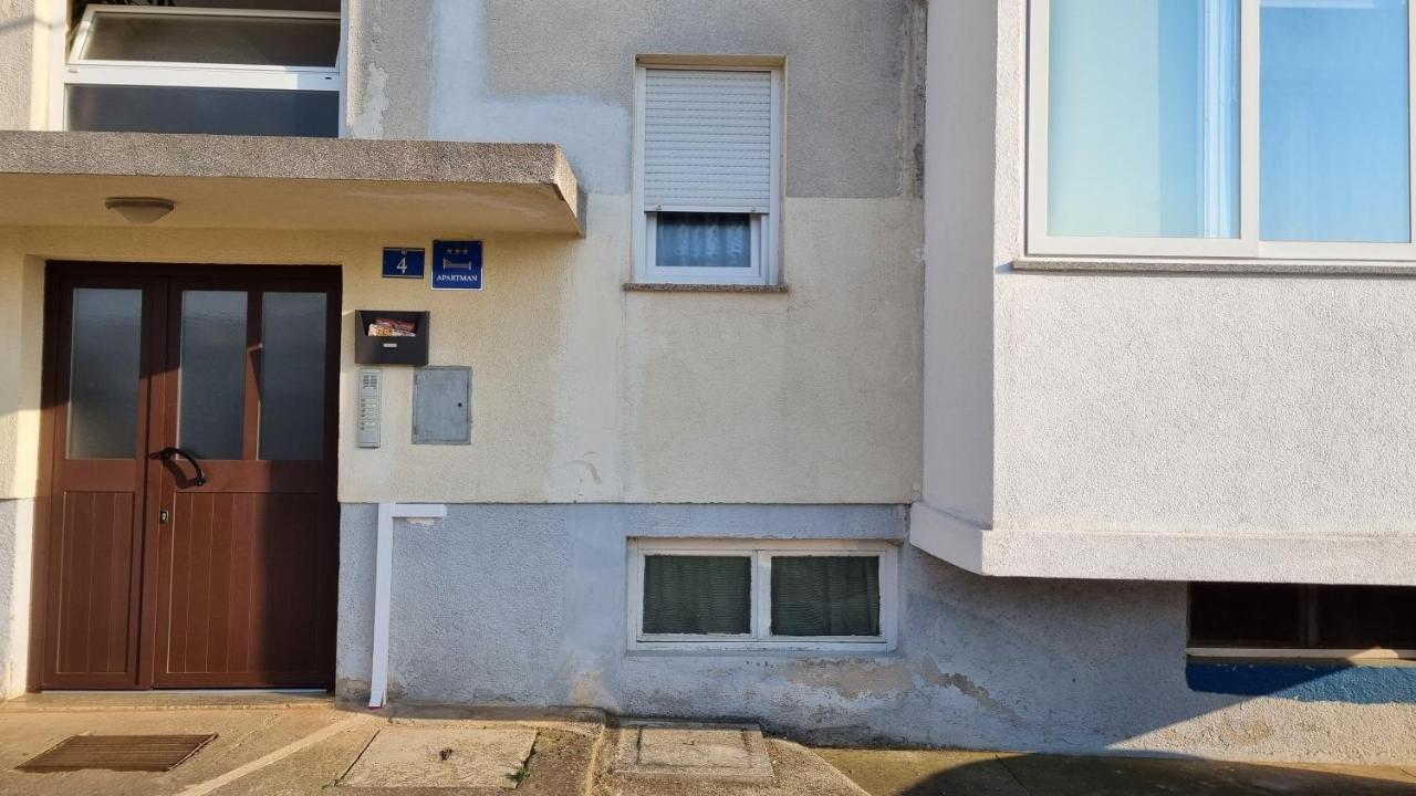 Apartman Ori ウマグ エクステリア 写真